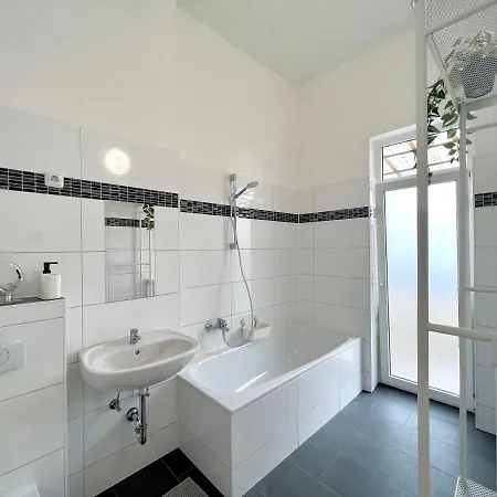Jungle Retreat Im Zentrum Apartament *